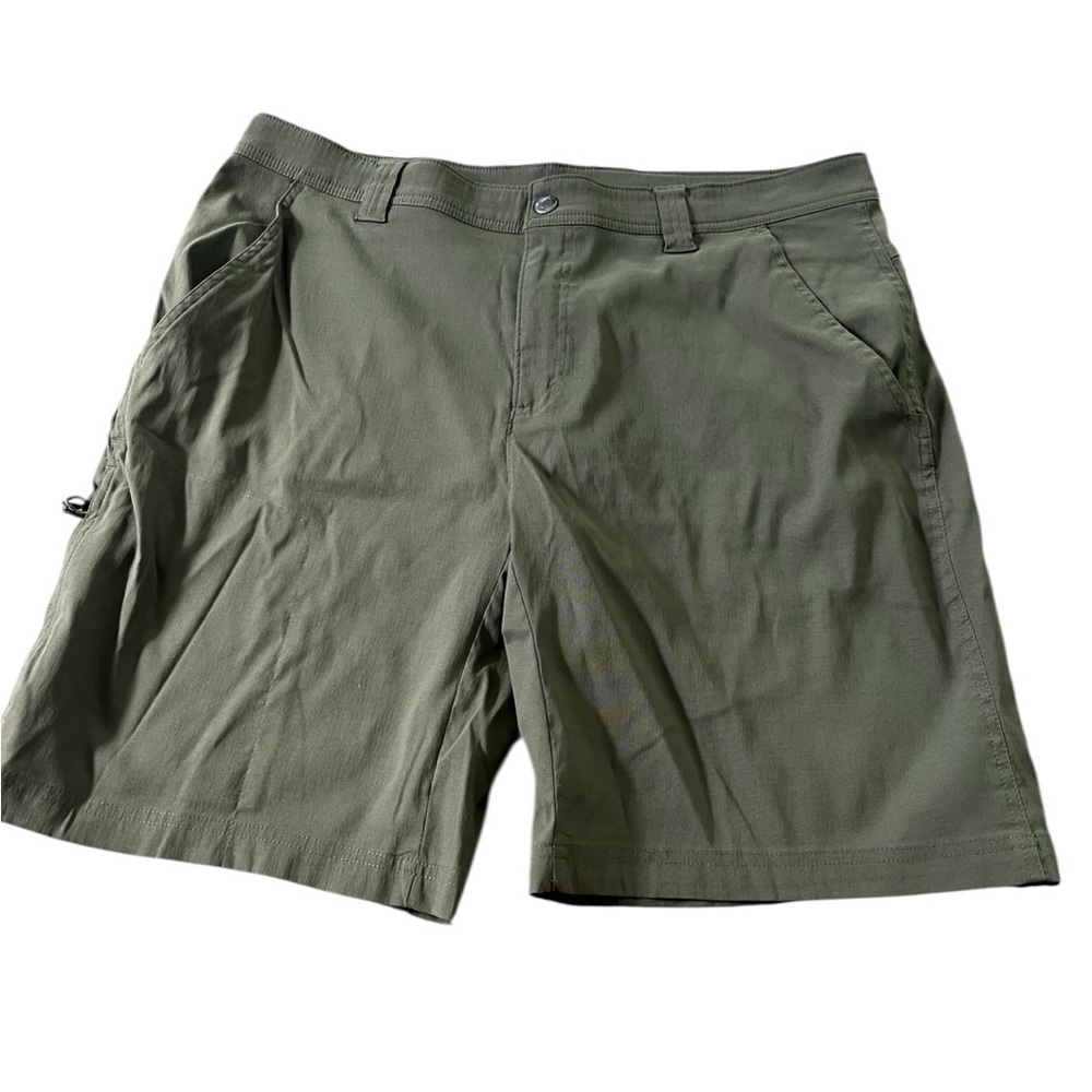 Columbia Omni-Shield Mens Green Cargo Shorts Nylon Blend Size 38